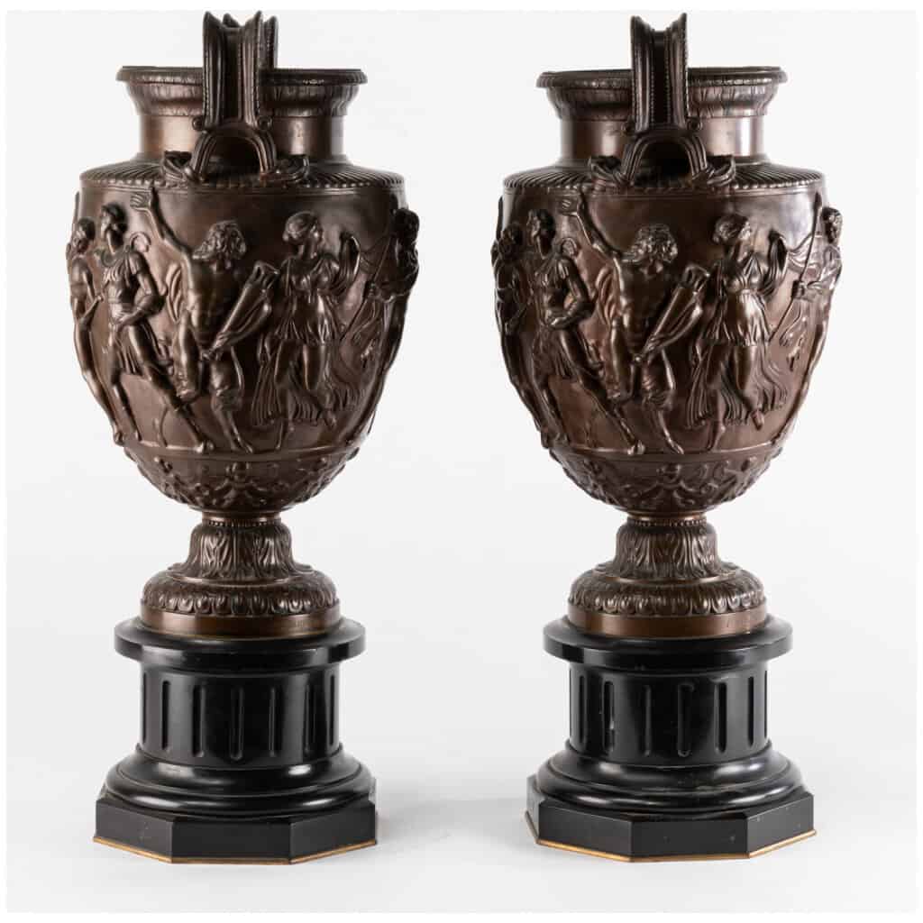 Ferdinand Barbedienne (1810-1892), Pair of bronze cassolettes on a black marble base, XIXe 6