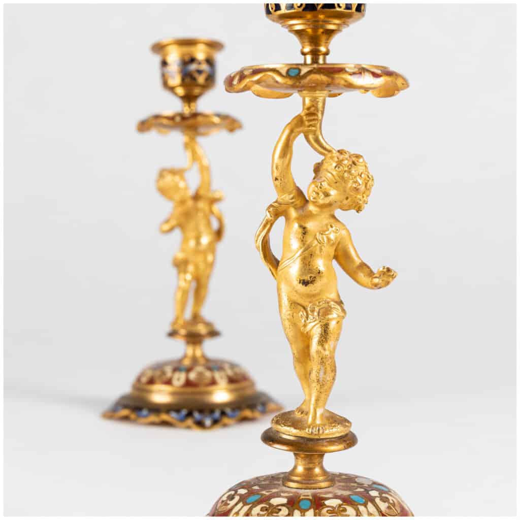 Pair of small candlesticks for babies in gilded bronze and cloisonné enamels, XIXe 10