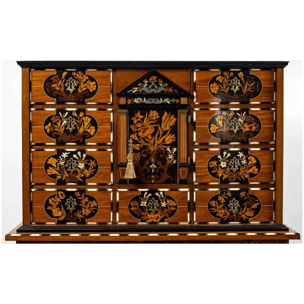 Dutch cabinet. 4