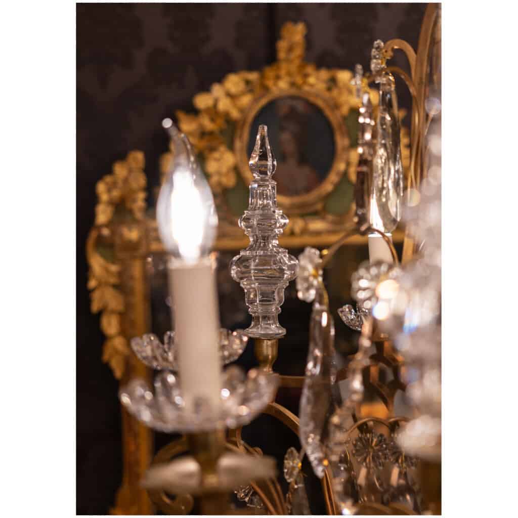 Baccarat signé – Important lustre de style Louis XV en bronze doré et décor de cristal taillé vers 1880-1890 7
