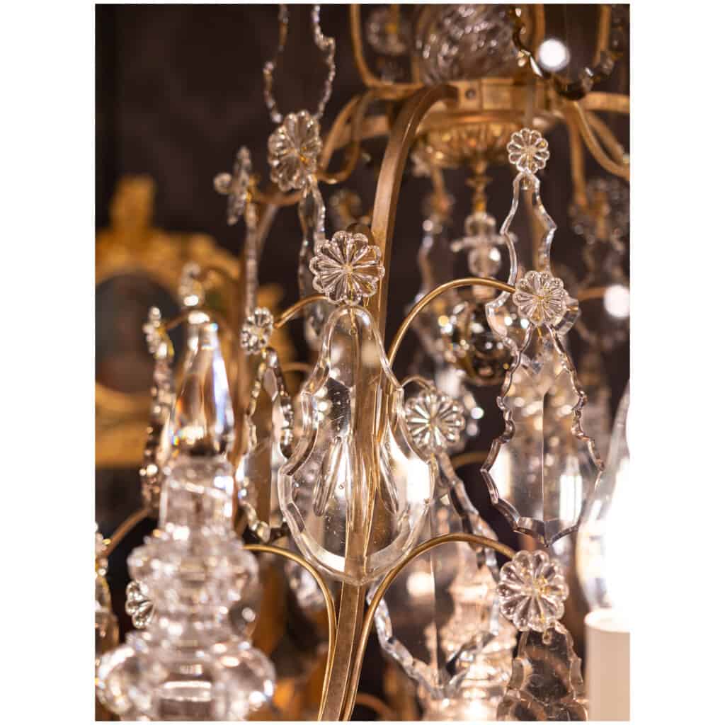 Baccarat signé – Important lustre de style Louis XV en bronze doré et décor de cristal taillé vers 1880-1890 10