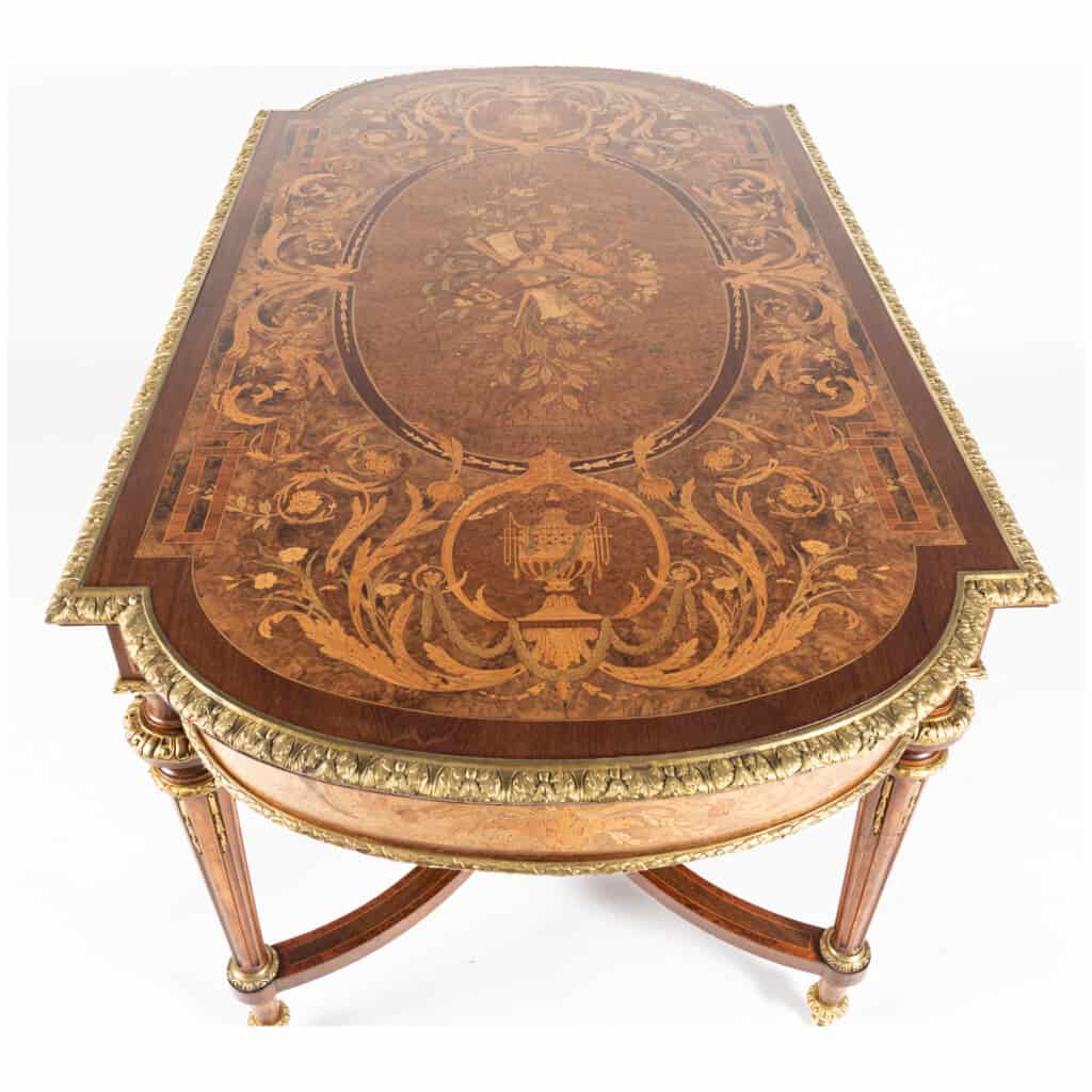 Table de milieu marquetée à l’allégorie de la musique, XIXe 7