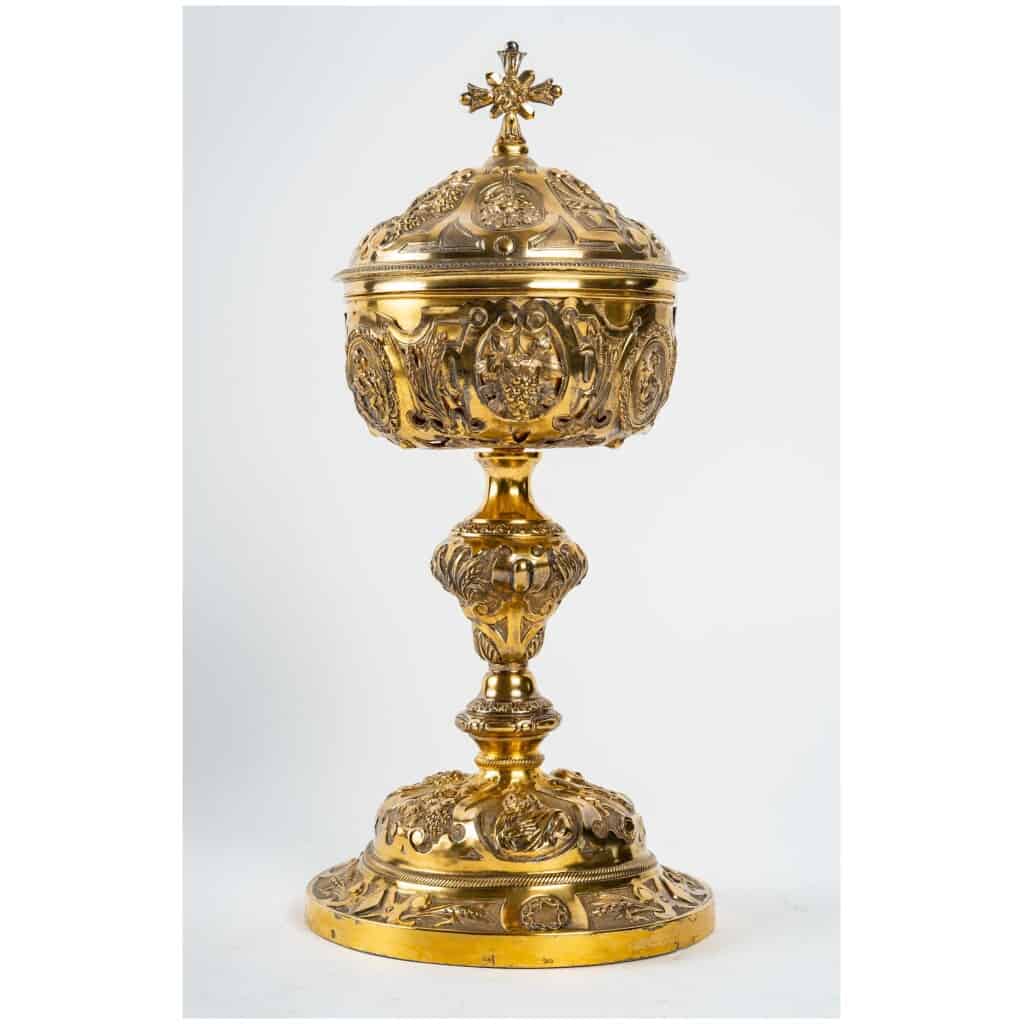 Ciborium. 5