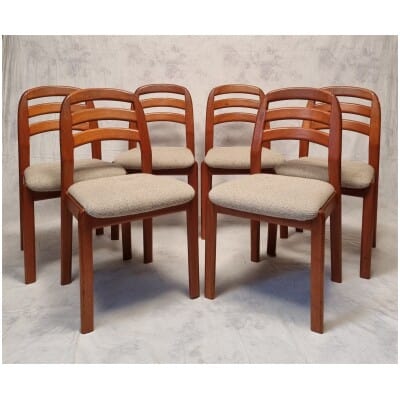 Suite de Six Chaises Scandinaves – Dyrlund – Teck – Ca 1990