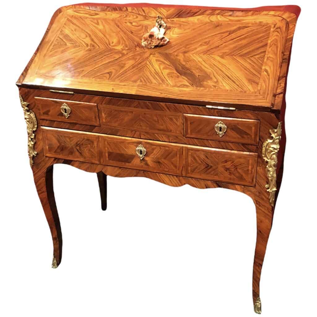 Bureau Louis XV dit “dos d’âne” en placage de bois de violette d’époque XVIIIè siècle 11