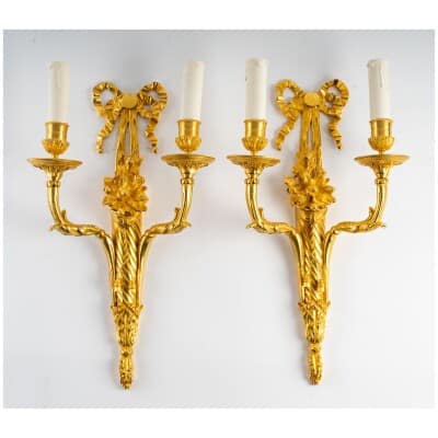 Paire d’appliques de style Louis XVI. 3