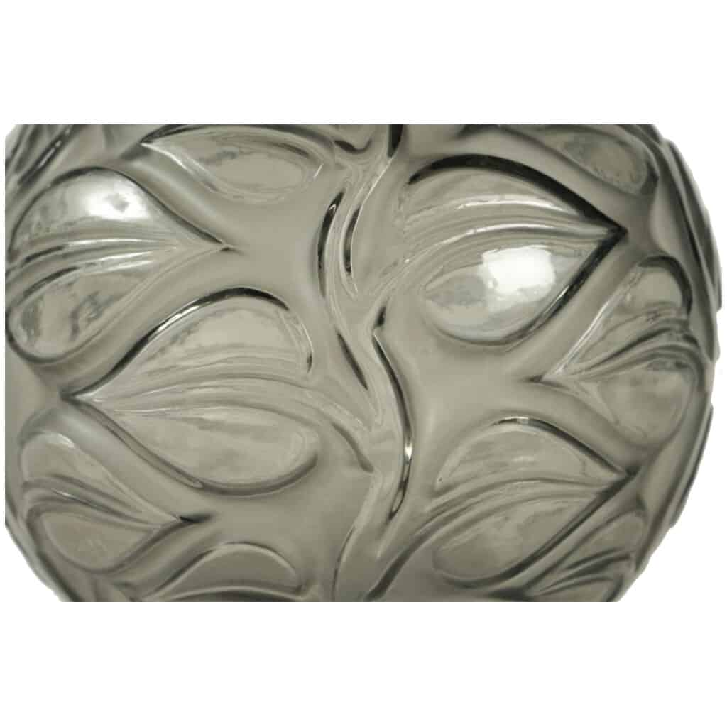 René Lalique (1860-1945) gray Sophora vase 6