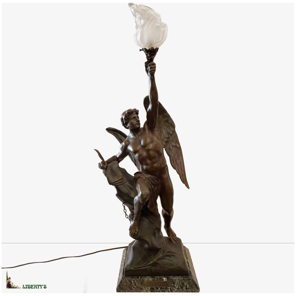 Large electrically mounted spelter subject "The Human Genius" on a green marble base signed E. Picault, electrically mounted, top. 91 cm, (Deb. 3th) XNUMX