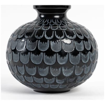 1930 René Lalique – Vase Grenade Verre Noir Patiné Blanc