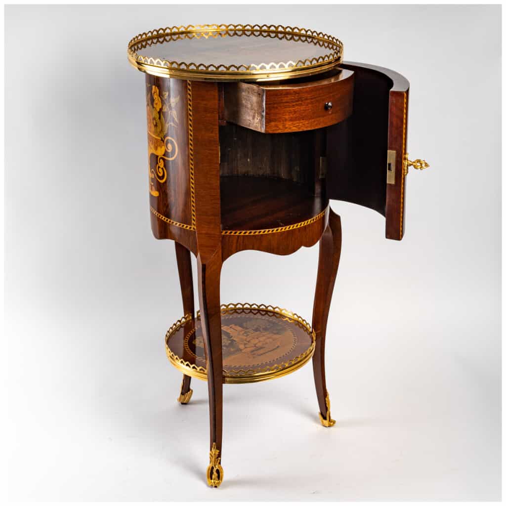 Napoleon III period coffee table (1851 - 1870). 7