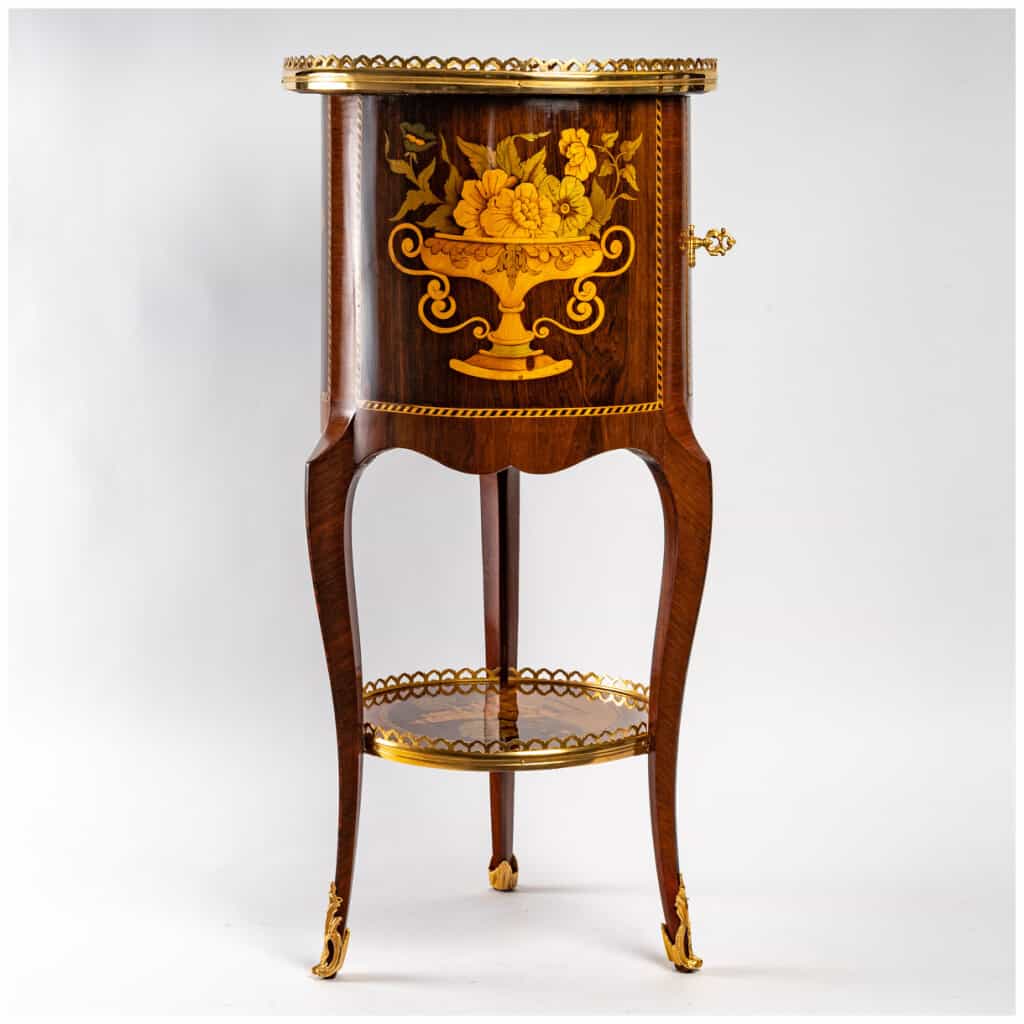 Napoleon III period coffee table (1851 - 1870). 8