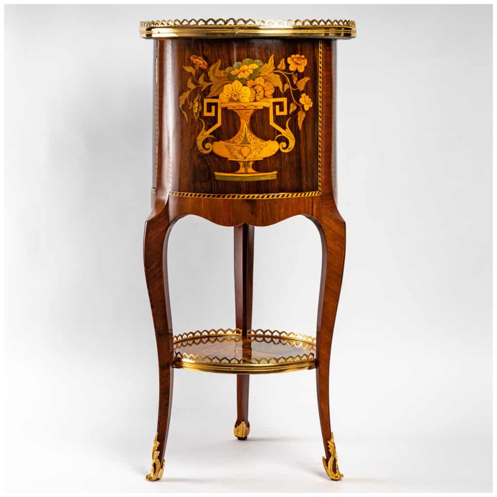 Table de salon d’époque Napoléon III (1851 – 1870). 9