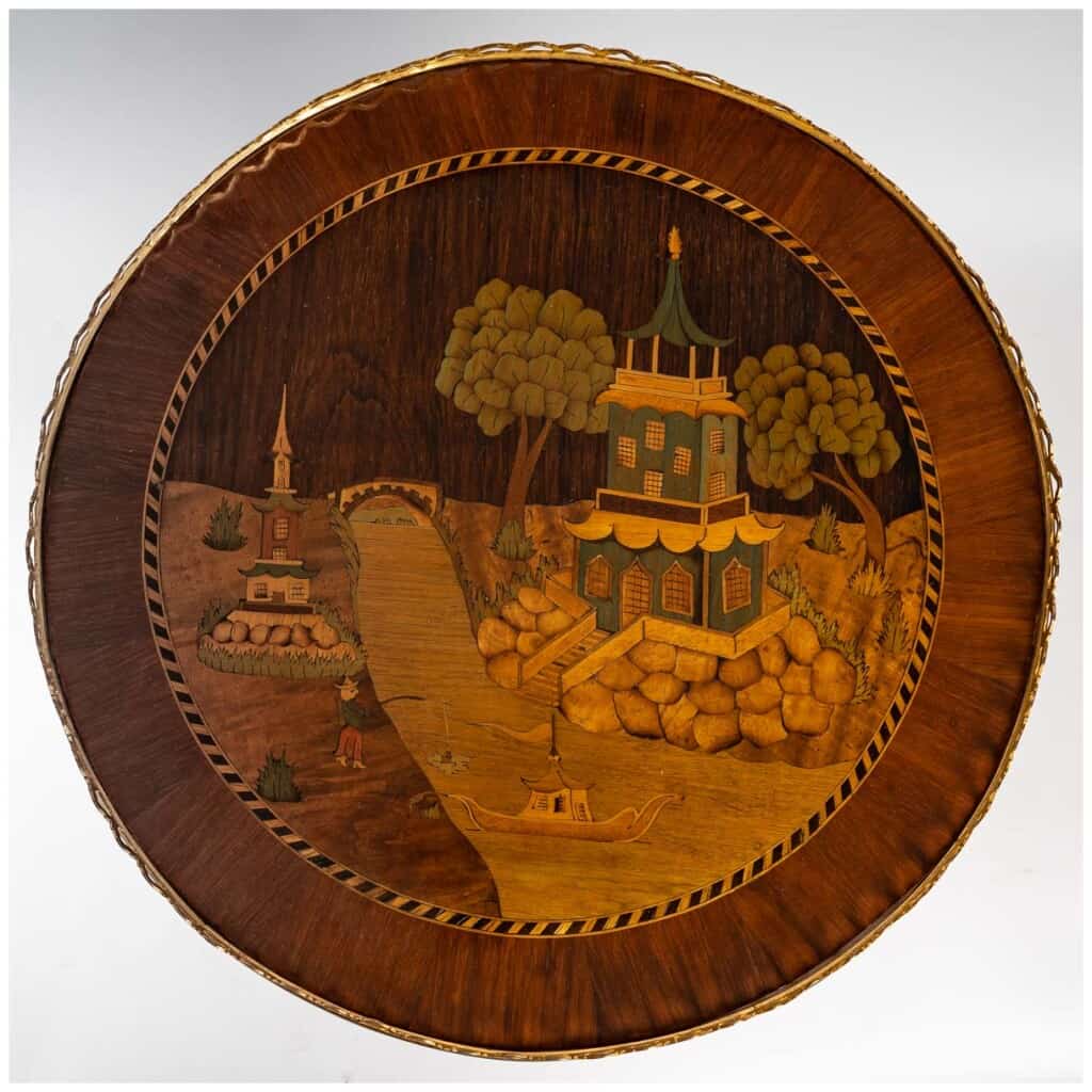 Table de salon d’époque Napoléon III (1851 – 1870). 10