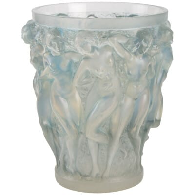 RENE LALIQUE (1860-1945) Vase « Bacchantes » Opalescent