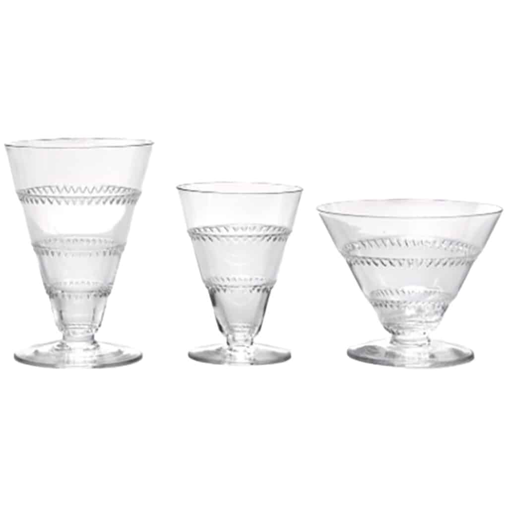 LALIQUE France : Service de Verres « VOUVRAY » 1932 5