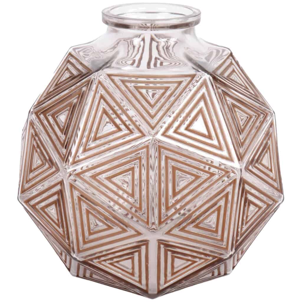 Nanking vase created by René Lalique 3