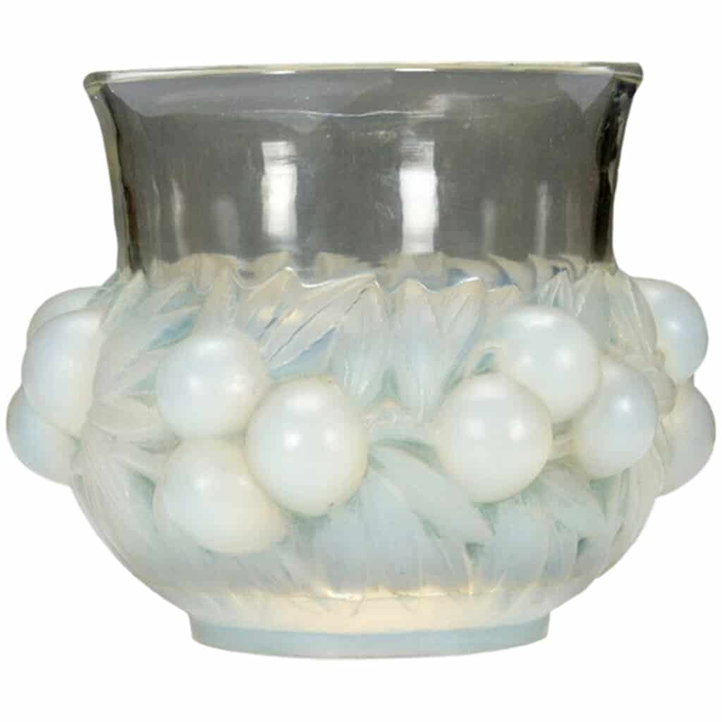 René LALIQUE : Vase « Prunes » Opalescent .(restaurations) 3