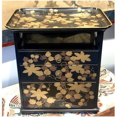 Japan. Meiji lacquered cabinet