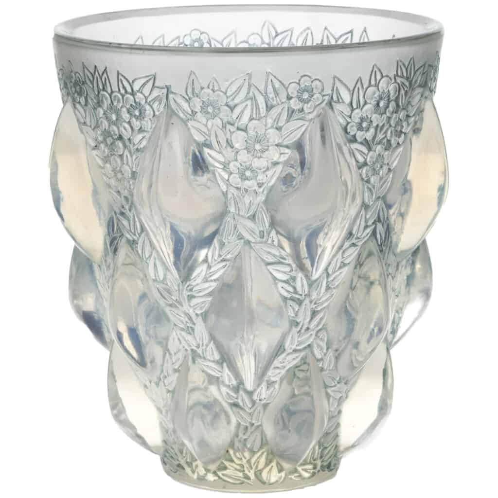 René Lalique: “Rampillon” vase in opalescent glass 4