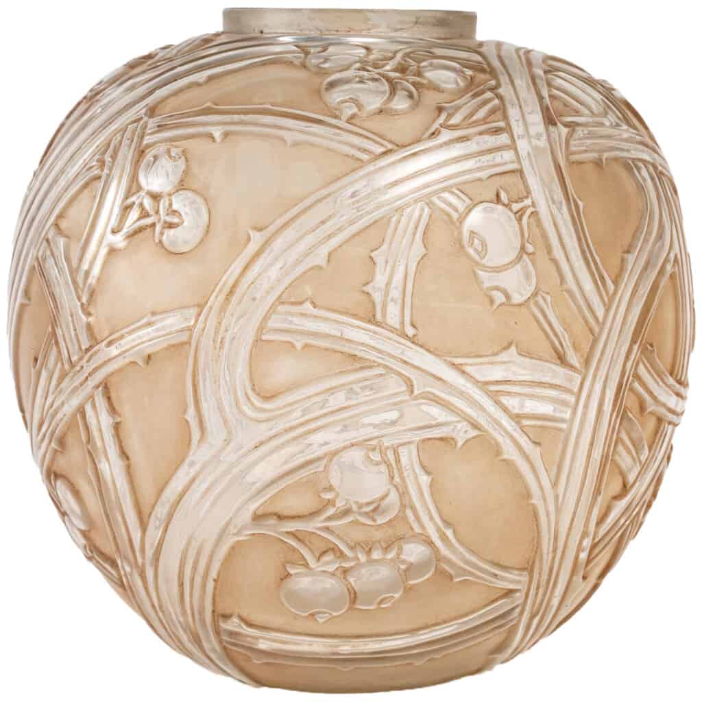 Lalique Vase “Berries” 4