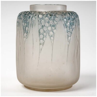 1920 René Lalique – Vase Muguet Verre Blanc Patiné Bleu