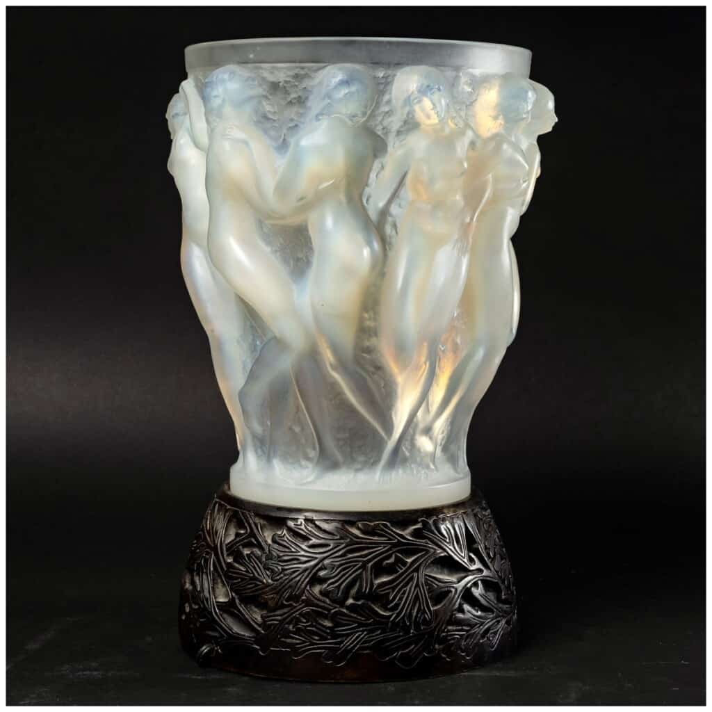 1927 René Lalique – Vase Bacchantes Verre Opalescent Socle En Bronze d’Origine 4