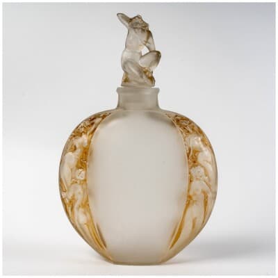 1920 René Lalique – Vase Méplat Sirènes Avec Bouchon Figurine Verre Blanc Patiné Sépia