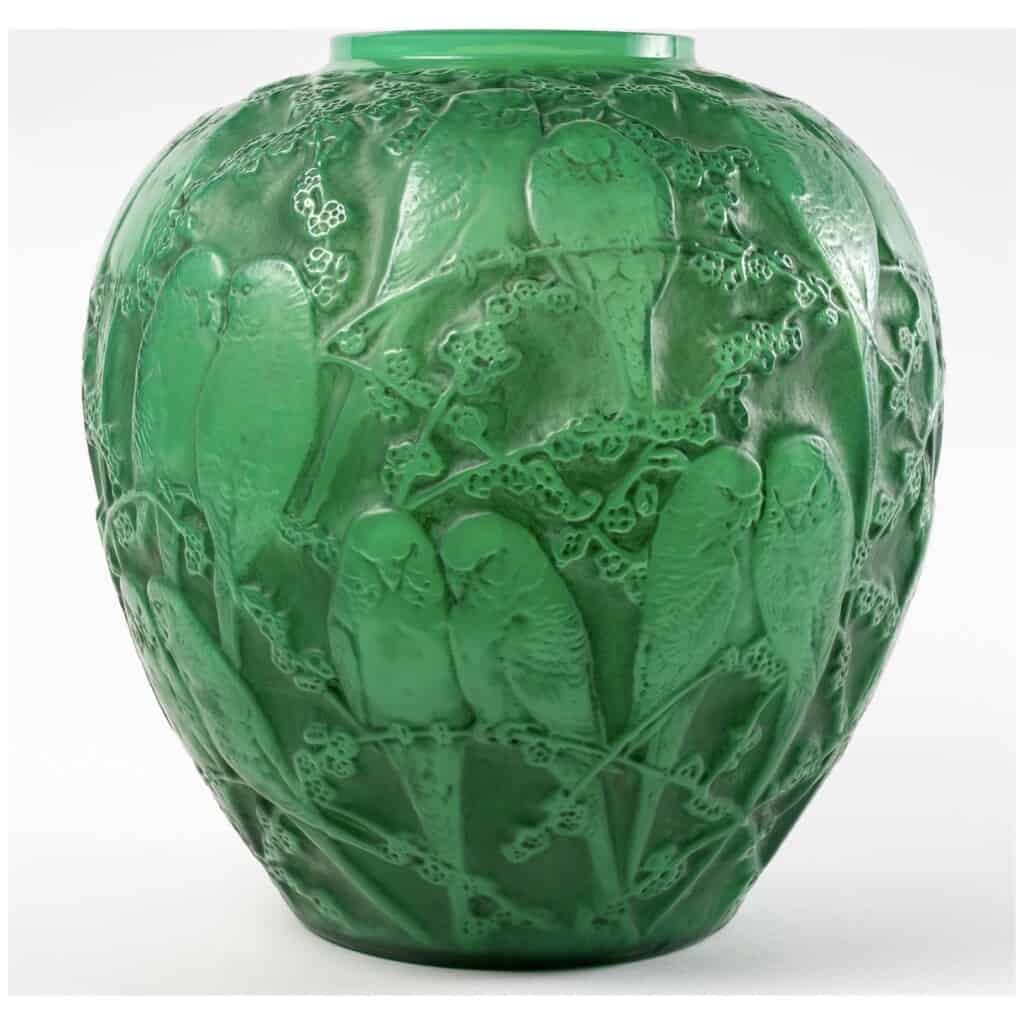 1919 René Lalique – Vase Perruches Verre Vert Jade Double Couche Patiné Gris 4