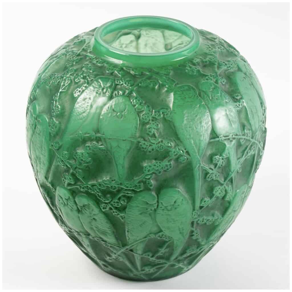 1919 René Lalique – Vase Perruches Verre Vert Jade Double Couche Patiné Gris 5