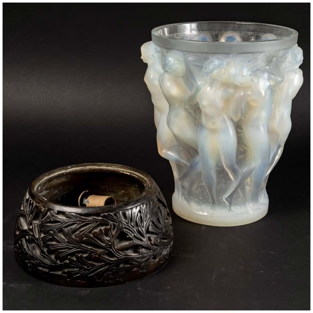 1927 René Lalique – Vase Bacchantes Verre Opalescent Socle En Bronze d’Origine 9