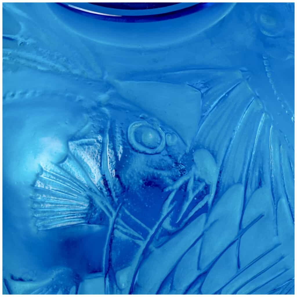 1921 René Lalique – Vase Poissons Verre Bleu Electrique Patiné Blanc 7