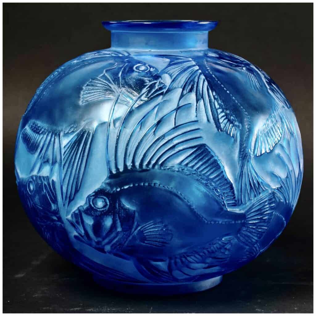 1921 René Lalique – Vase Poissons Verre Bleu Electrique Patiné Blanc 12