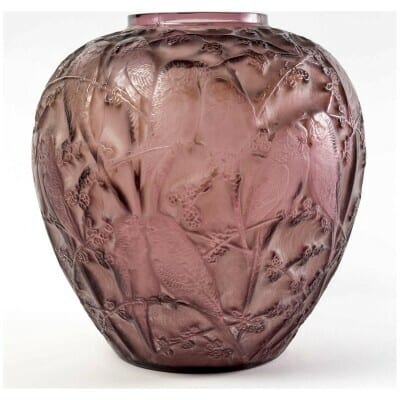 1919 René Lalique – Vase Perruches Verre Améthyste Patiné Blanc