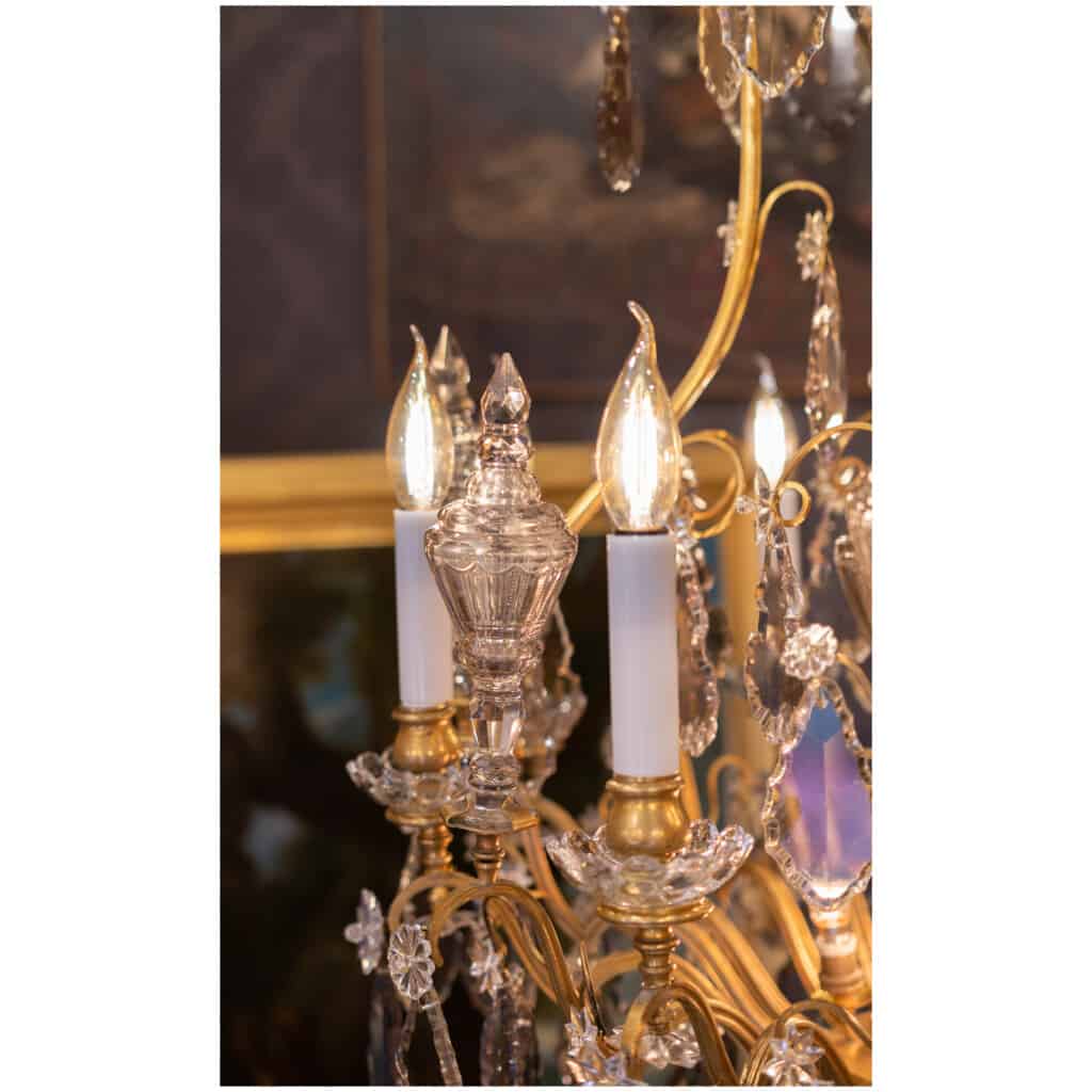 Palais Royal – Baccarat lustre cage en bronze doré à décor de cristal taillé vers 1880 9