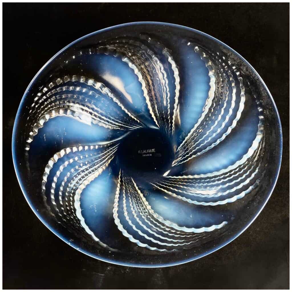 1935 René Lalique – Coupe Ouverte Fleuron Verre Opalescent 4