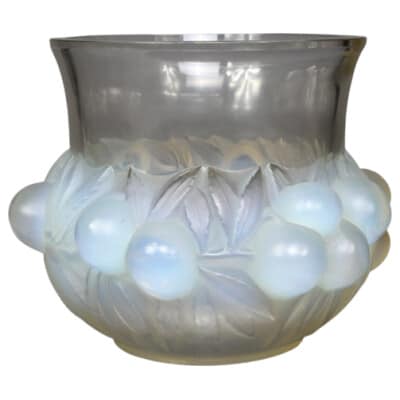 René Lalique: Vase »Prunes » Opalescent
