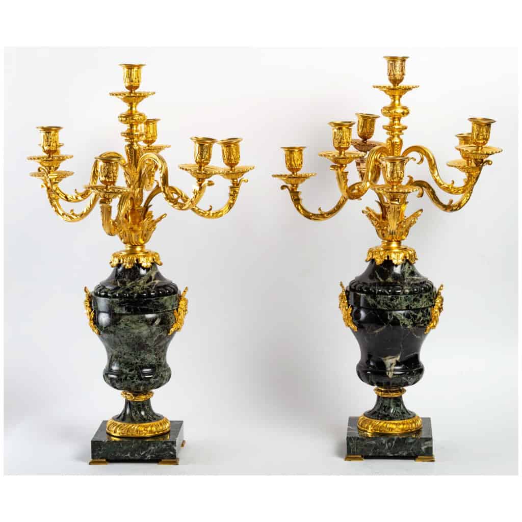 Paire de vases en marbre surmontés de candélabres en bronze doré époque Napoléon III montés en lampes 7