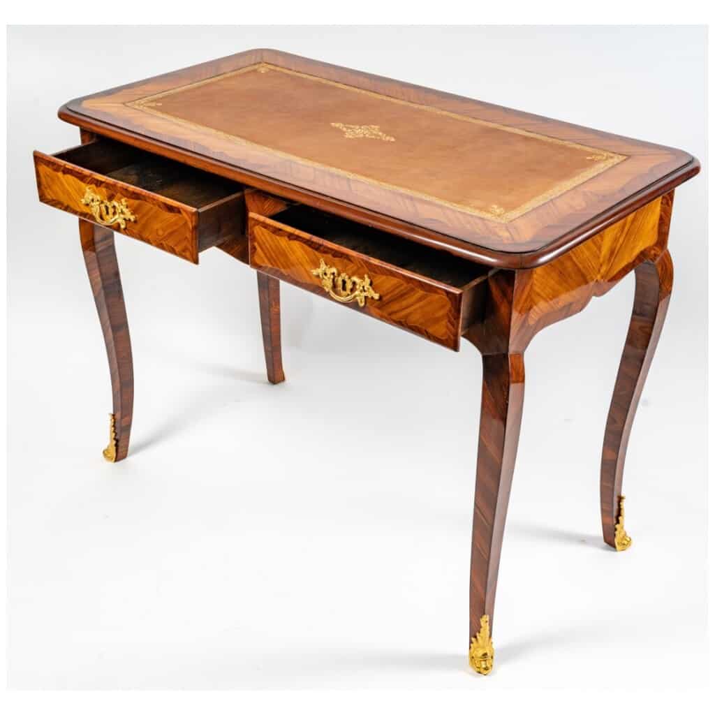 Louis XV style desk from the Napoleon III period (1851 - 1870). 5