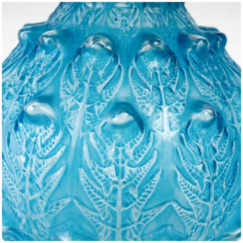 1912 René Lalique – Vase Fougères Verre Blanc Patiné Bleu 6
