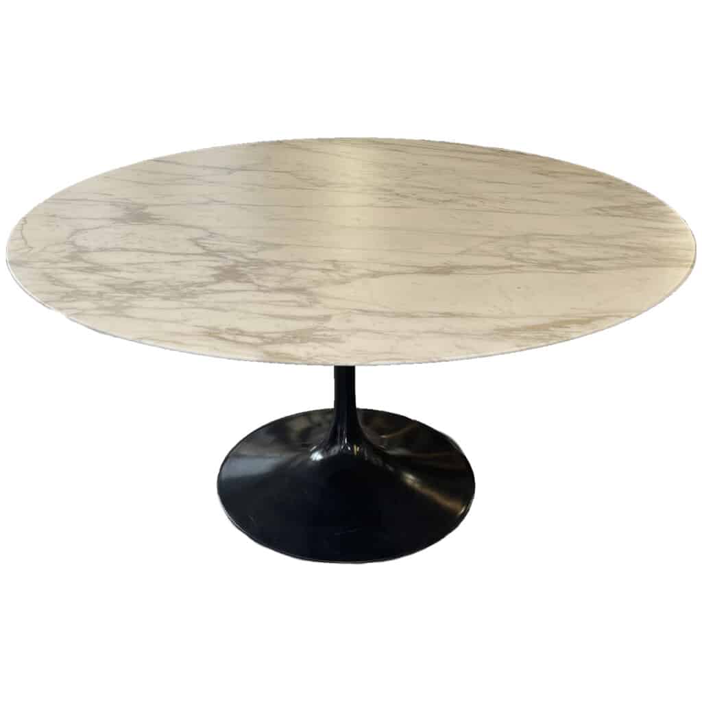 Eero Saarinen pour Knoll : Table Saarinen en marbre Calacatta Oro vernis mat- ronde 151 cm 3