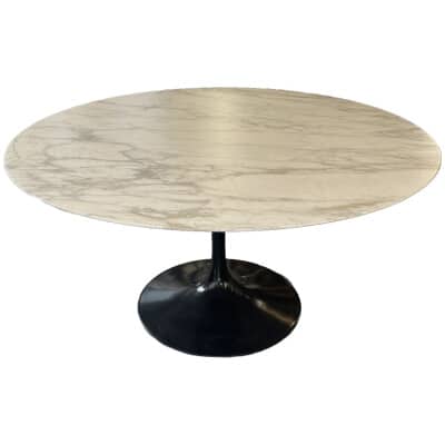 Eero Saarinen for Knoll: Saarinen table in Calacatta Oro matt varnished marble - round 151 cm