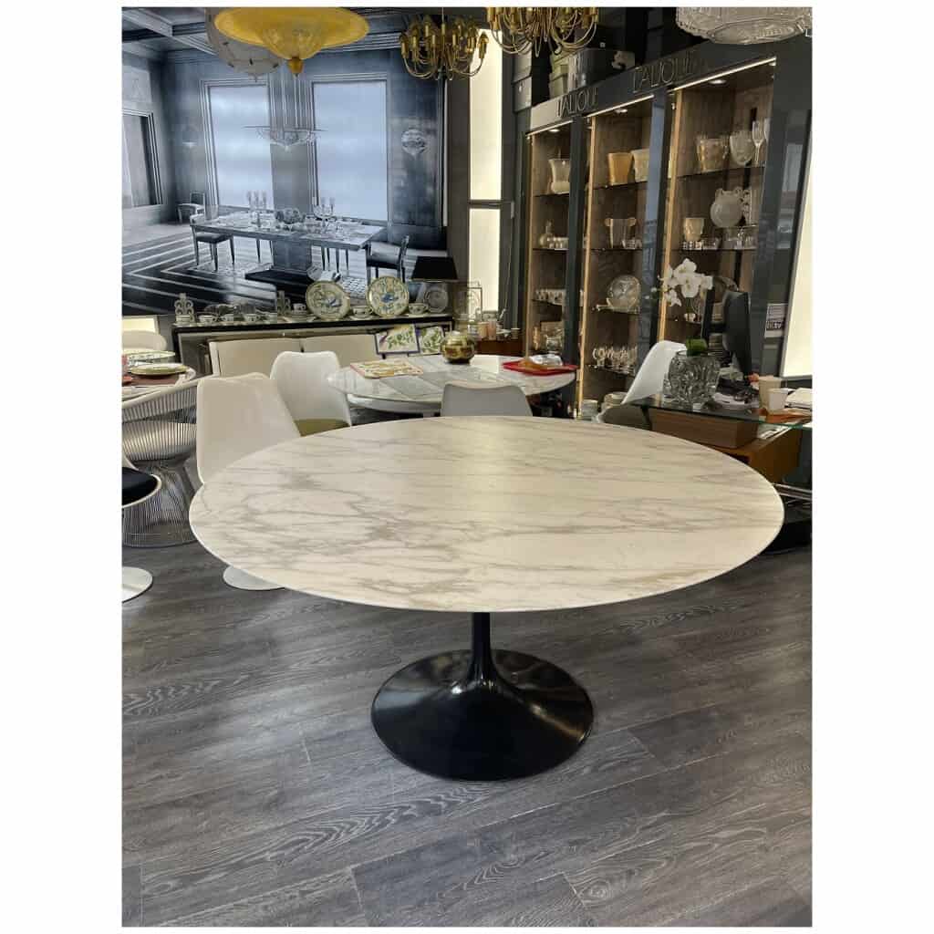 Eero Saarinen for Knoll: Saarinen table in matt varnished Calacatta Oro marble - round 151 cm 4