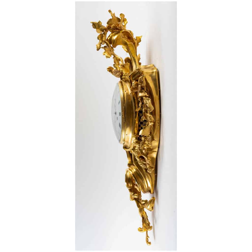 Cartel d’applique en bronze ciselé et doré d’époque Louis XV provenance Chambre des huissiers de Justice au Palais Royal 11