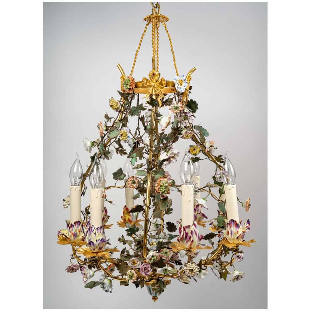 Chandelier with porcelain decoration. 4