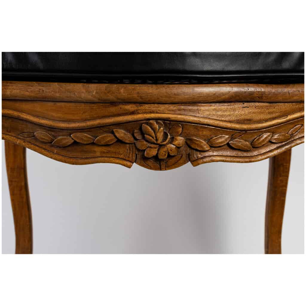 François Canot – Fauteuil à fond de cannes en bois naturel mouluré et sculpté d’époque Louis XV 5