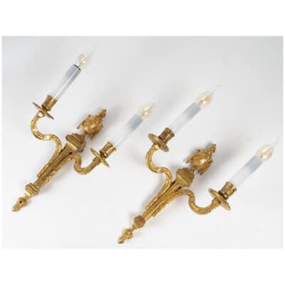 Pair of chiseled and gilt bronze sconces with two sconces, Louis period XVI to 1790