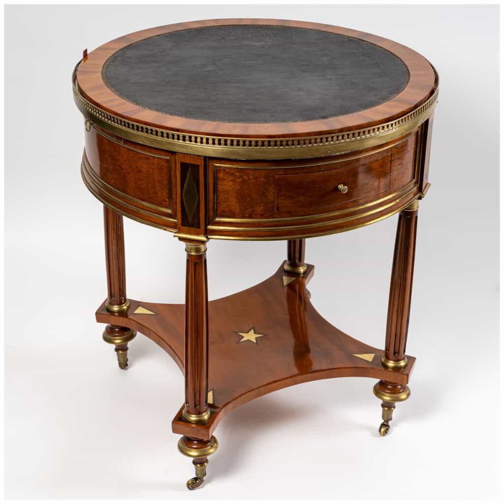 Hot water table from the Directoire period (1795 - 1799). 7