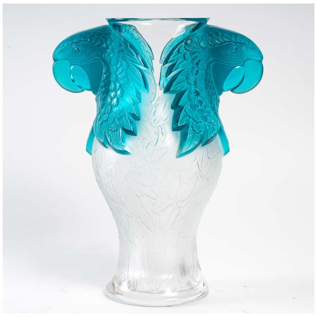 Lalique France “MACAO” vase 7