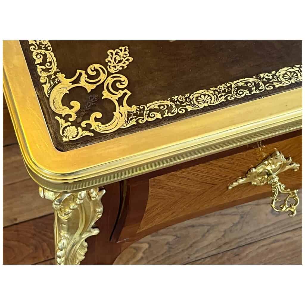 Louis XV style desk. 4