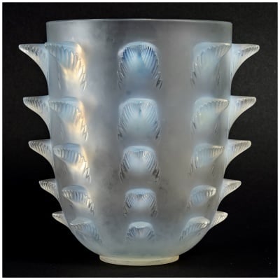 1933 René Lalique – Vase Corinthe Verre Opalescent